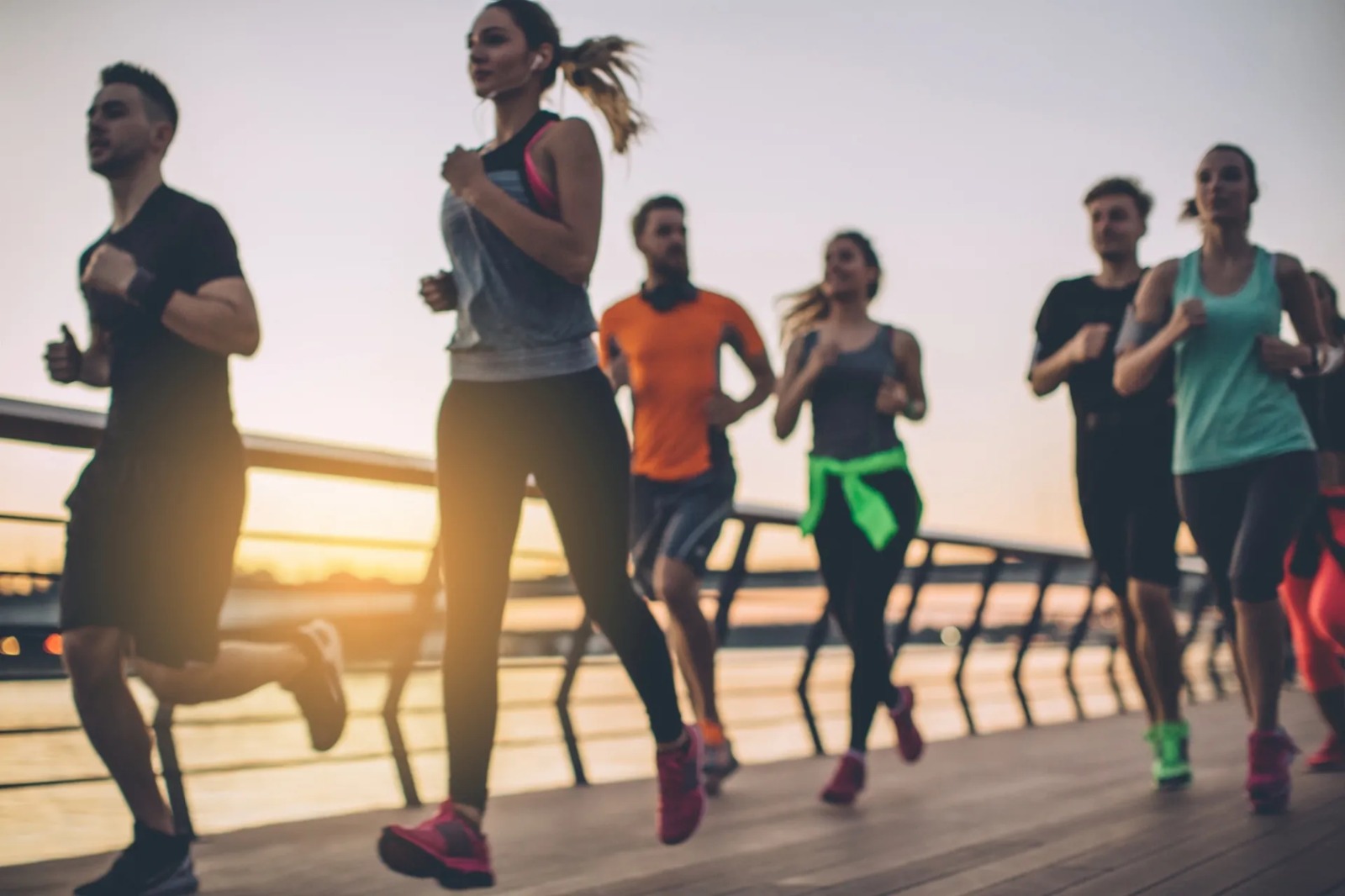 Correr sozinho ou em grupo: qual experiência combina mais com você?